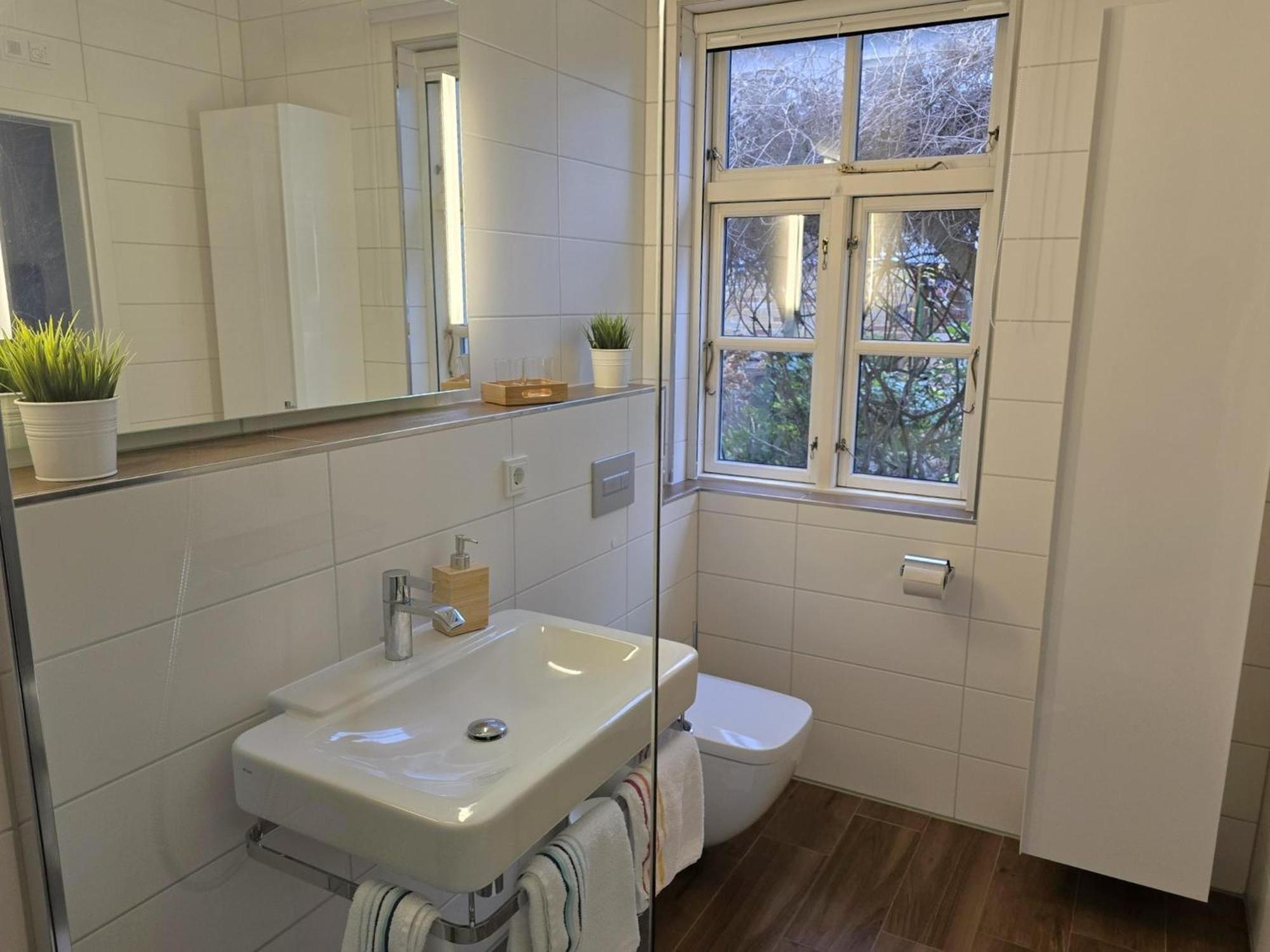 Ferienwohnung Hofidyll - Warnemuende Rostock Bagian luar foto