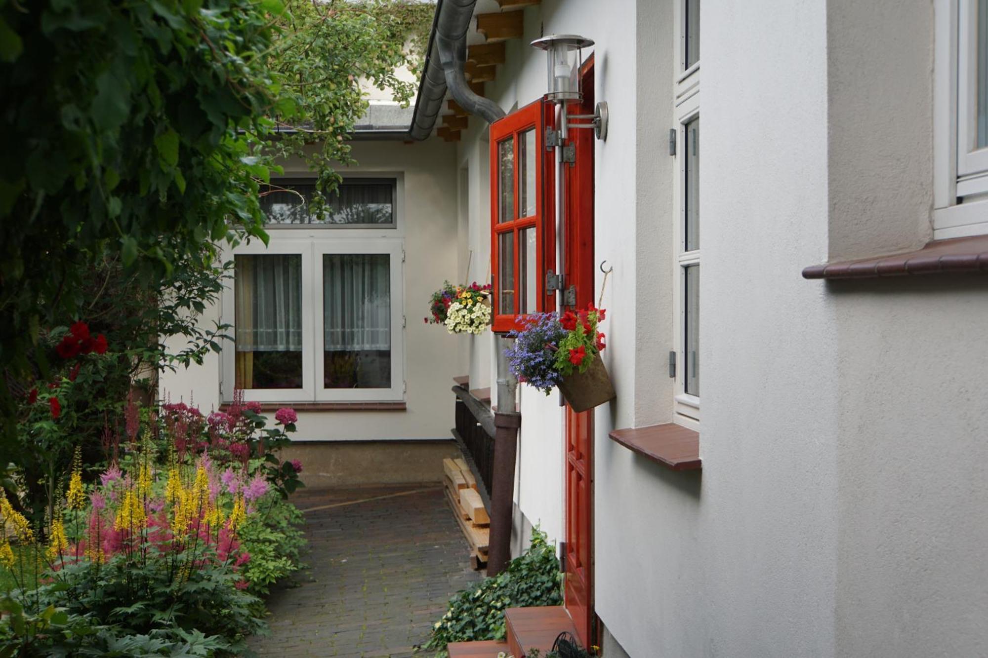 Ferienwohnung Hofidyll - Warnemuende Rostock Bagian luar foto